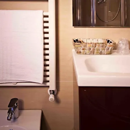 לינה וארוחת בוקר Igea 50 מודנה