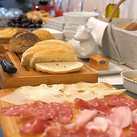 Igea 50 Bed & Breakfast 4*